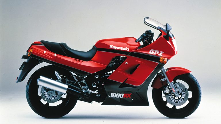 1986年モデルの、カワサキ GPZ1000RX ｜「ひと目でわかる個性的なデザイン」バイク好きじゃなくても思わず二度見！ “ニンジャ”の名を生んだ42年前の名車［カワサキ GPz900R］を紹介