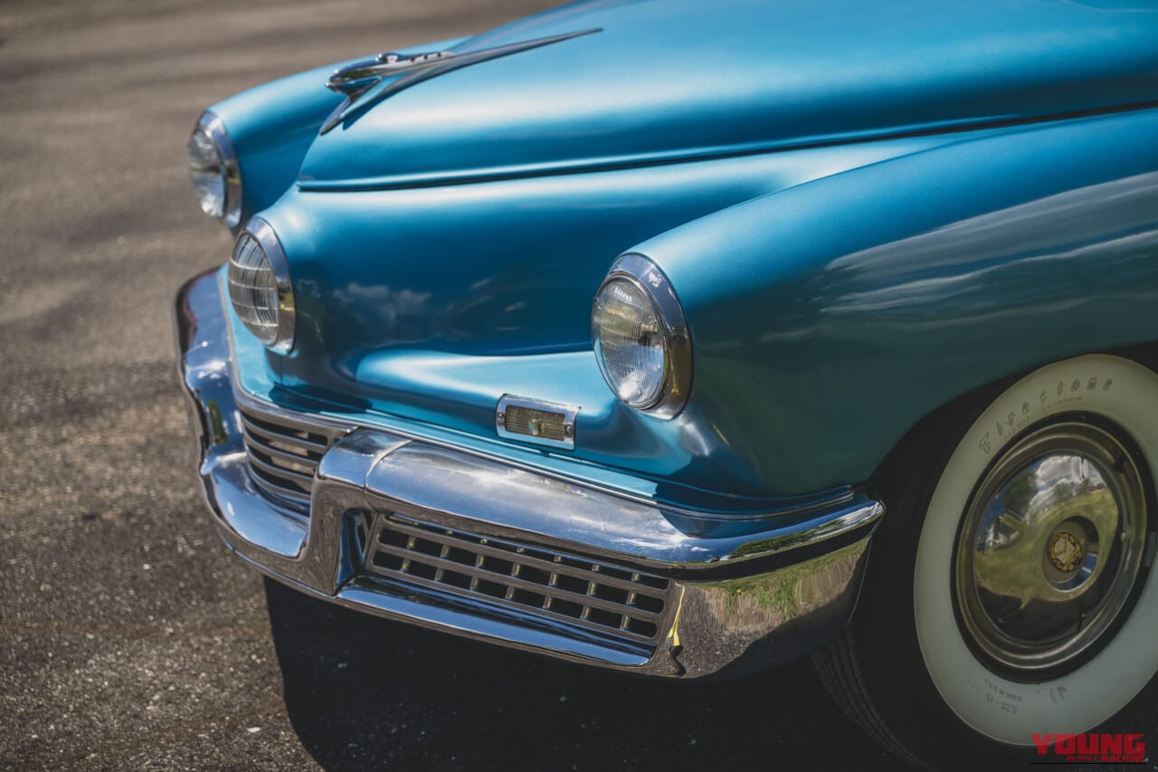 1948年製タッカー'48のフロントマスク｜「一体なぜ…」国をも巻き込んだ妨害工作でわずか51台で消えた…。極めてレアな丸目3灯のフロントマスク。流線型ボディが美しい70年前の革新的名車［タッカー’48］を紹介
