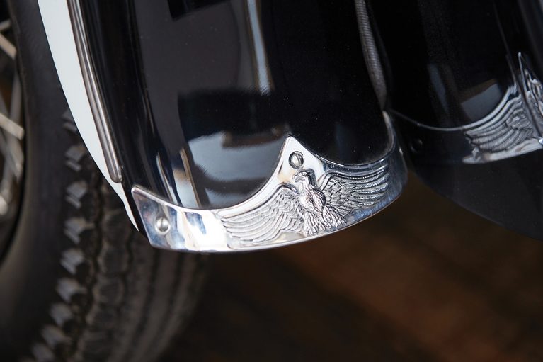 1949年製のハーレーダビッドソンのサービスカーベースのポリスバイクの|なんと…「94年前に誕生」ハーレーの三輪モデル。今の時代にはない剥き出しの機能美が印象的! 警察車両として重宝されたユニークな特性を解説。