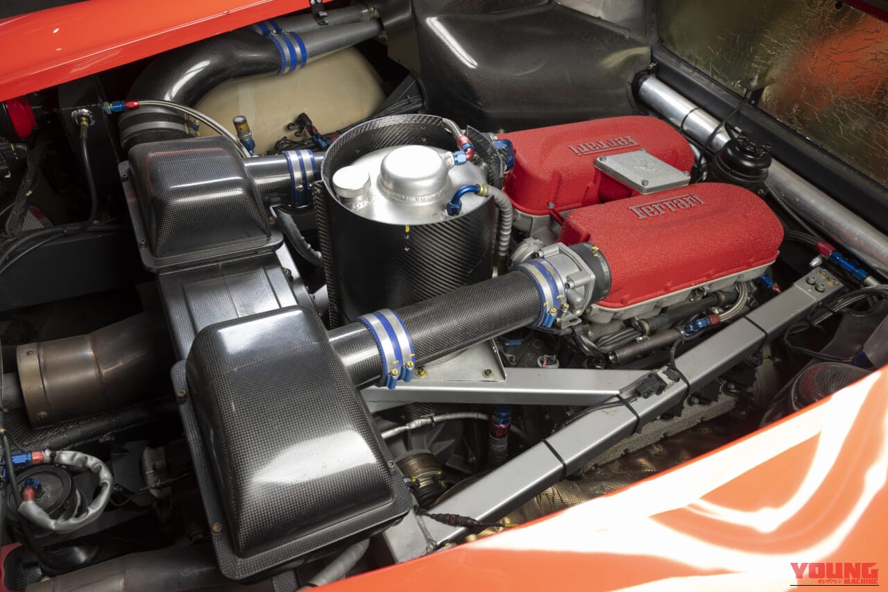 2001年製、フェラーリ360 N-GTのエンジンルーム｜「初めてのフェラーリとして飛ぶように売れた」それまでの常識を破った360モデナ。これをベースにしたレーシングモデルが、納得の指し値でオークションに出品