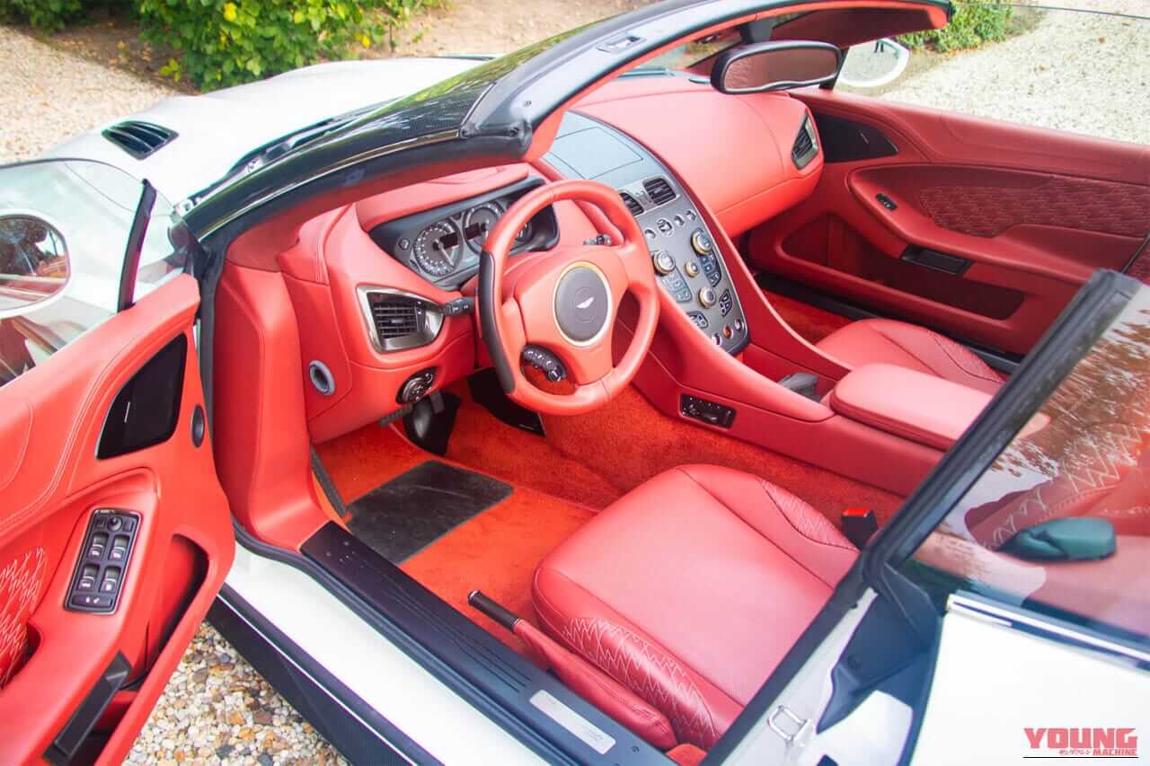 ヴァンキッシュ・ザガート・ヴォランテの車内｜「市場には滅多に出てこない」生産台数99台という超希少モデル。カッコいいモデルに仕上がっている［ヴァンキッシュ・ザガート・ヴォランテ］を紹介
