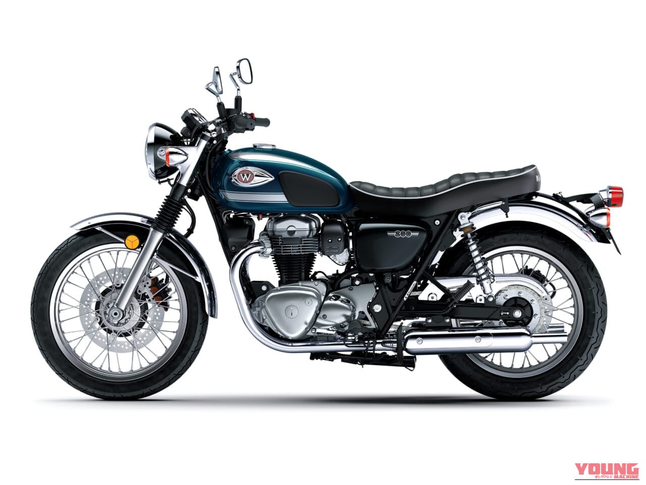 |カラーと熟成のスペックもそのまま! パールホワイト&ディープブルーのカワサキ「W800」2027年モデルが価格据え置きで発売