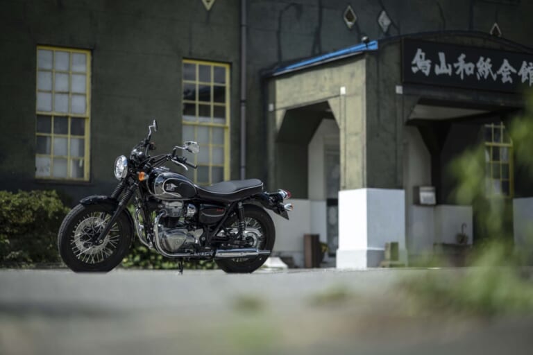 KAWASAKI MEGURO K3｜1924年からの血統を継ぐクラシック! 漆黒リム＆タンクスタイルを踏襲した「メグロK3」2027年モデルが価格据え置きで発売
