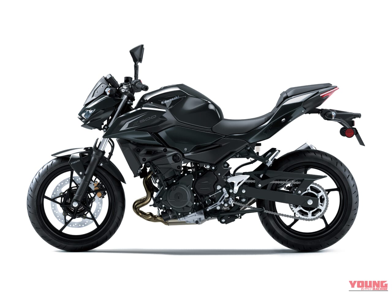 ｜漆黒のフレームとボディで引き締まった佇まい! 価格据え置きでカワサキ「Z500」2027年モデルが10月17日発売