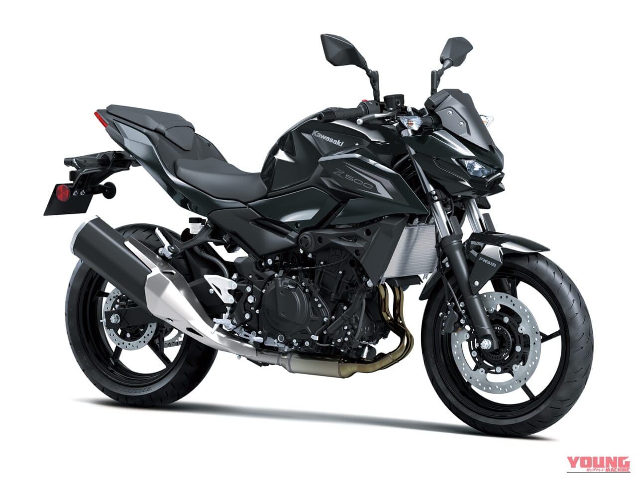 KAWASAKI Z500｜漆黒のフレームとボディで引き締まった佇まい! 価格据え置きでカワサキ「Z500」2027年モデルが10月17日発売