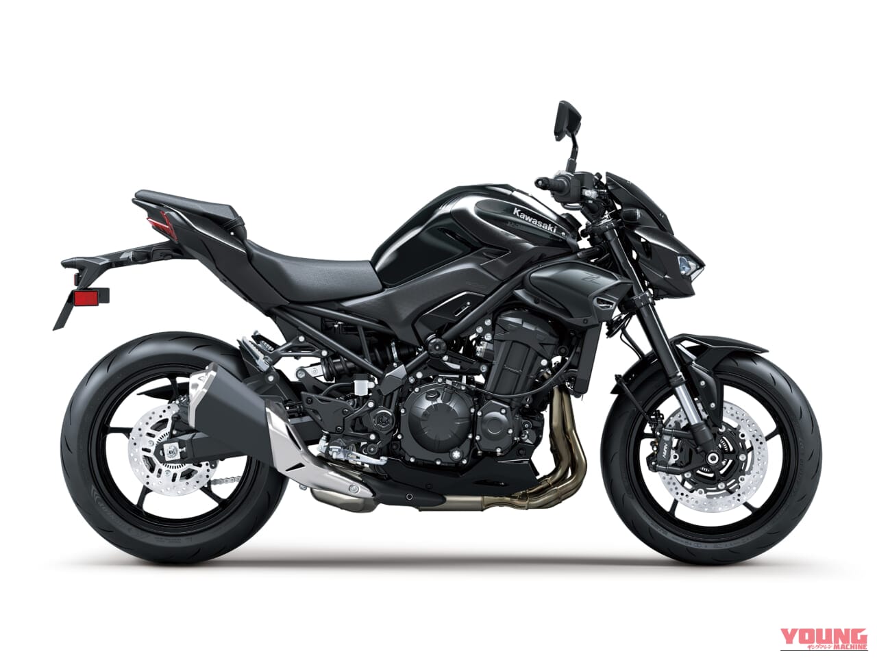 |キャリパー文字に宿る最新仕様! 日本に適したシート高810mmを維持した4気筒スーパーネイキッド、カワサキZ900シリーズに2027年モデルが登場