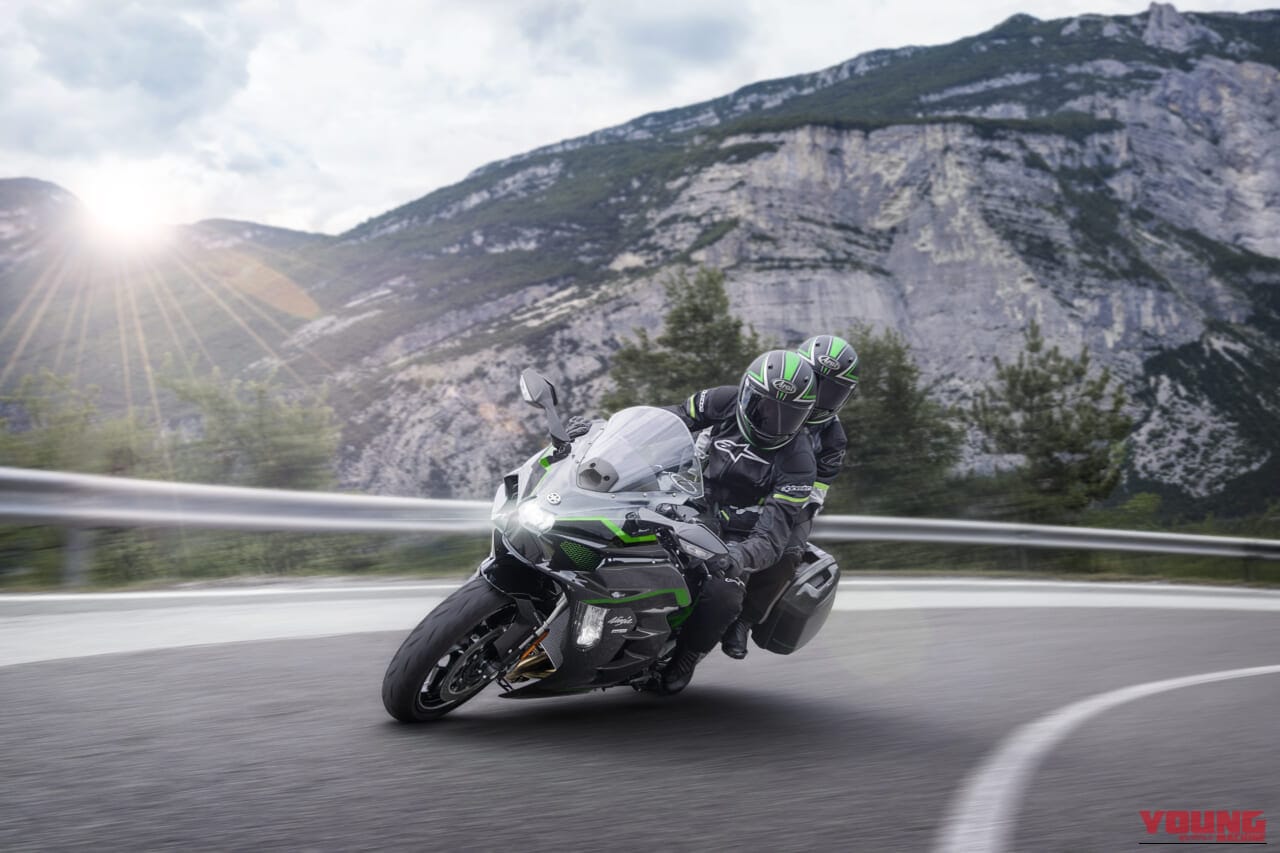 KAWASAKI Ninja H2 SX SE｜驚異の200馬力スーパーチャージャーに前車追従クルコンに電子制御サス! カワサキの最高峰ツアラー「Ninja H2 SX SE」2027年型が価格据え置きで登場