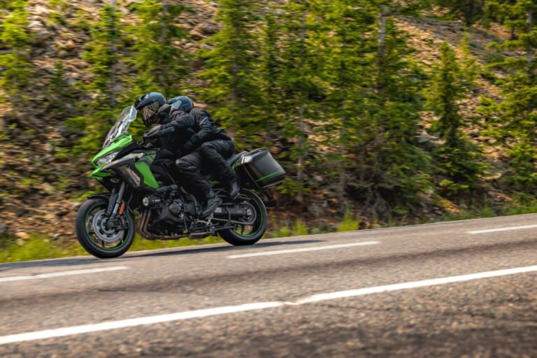 KAWASAKI VERSYS 1100 SE｜135PS並列4気筒ツアラーのカワサキ「ヴェルシス1100 SE」に2027年モデルが登場! 新色ライムグリーン採用で価格は212万3000円を維持