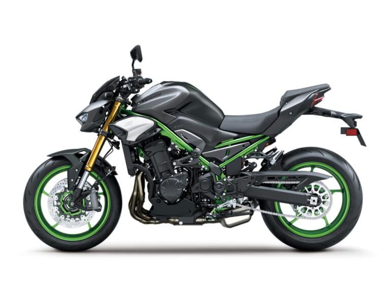 KAWASAKI Z900SE｜キャリパー文字に宿る最新仕様! 日本に適したシート高810mmを維持した4気筒スーパーネイキッド、カワサキZ900シリーズに2027年モデルが登場