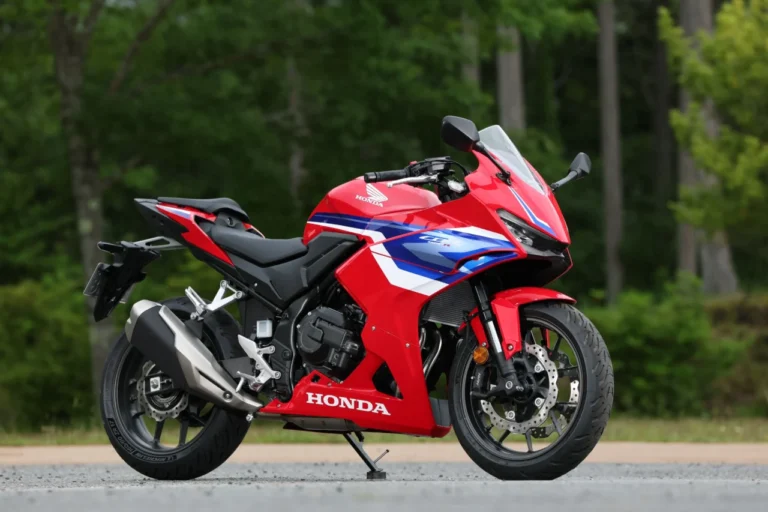 Honda CBR400R E-Clutch|ホンダ「CBR400R E-Clutch」はなぜ買いなのか? 全日本ロードレーサー岡崎静夏が公道&峠で感じた“押してくれる”トルクと疲労軽減効果