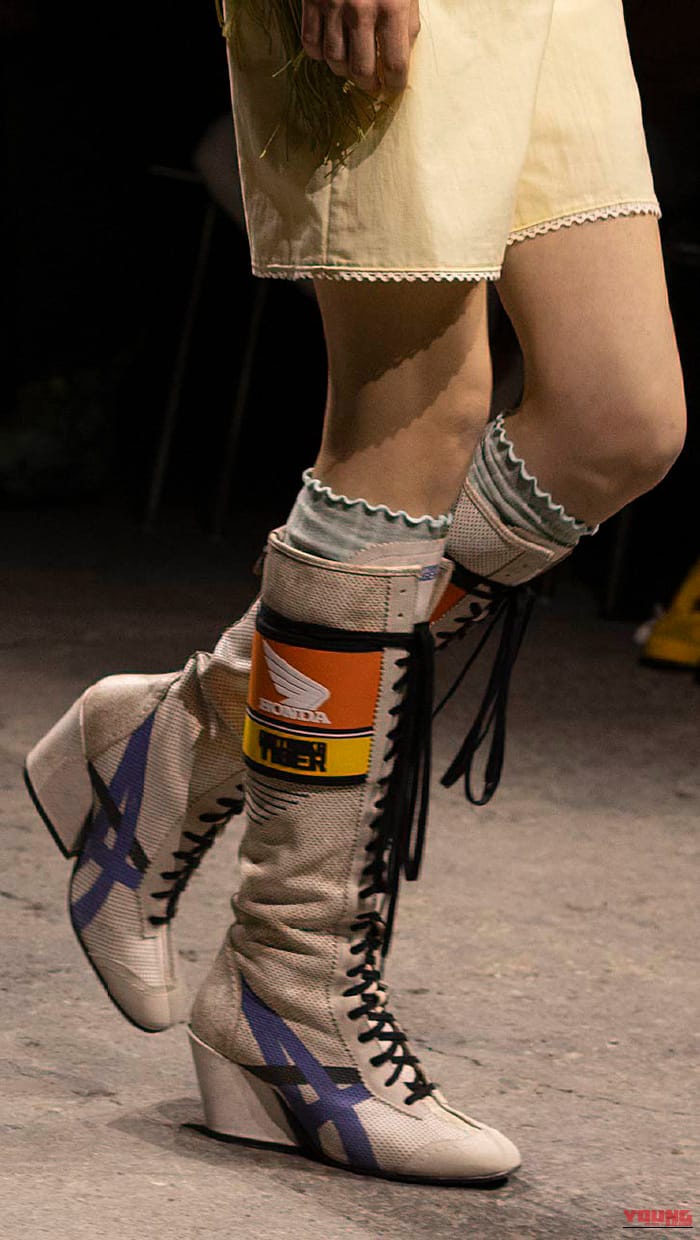 Onitsuka Tiger Spring/Summer 2027 Collection｜フルカウル版CB750ホーネット!? タイガーイエローと黒ストライプが躍動するホンダ×オニツカタイガーのミドルスポーツコンセプトがミラノで公開【海外】
