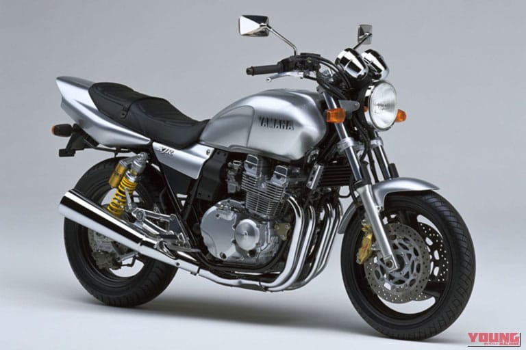 YAMAHA XJR400R|「スペック競争はもういいよ…」普通二輪免許で乗れる4気筒の名車たち! 多彩なデザインで見るだけでも楽しい12車種を一挙紹介!