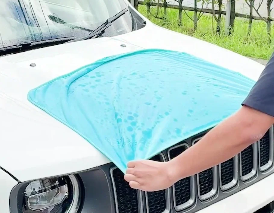 |【コメリ発・バカ売れ洗車クロスに大本命!】「片面デカスギ」ってマジ!? 吸水力そのままで“絞りやすさ”を手に入れた最新CRUZARD(クルザード)をチェックせよ