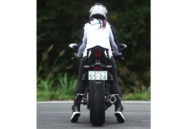 ヤマハYZF-R7|ヤマハYZF-R7【大幅アップデートで電脳強化、車体改良、よりイケメンに!】全日本ライダー岡崎静夏が試乗