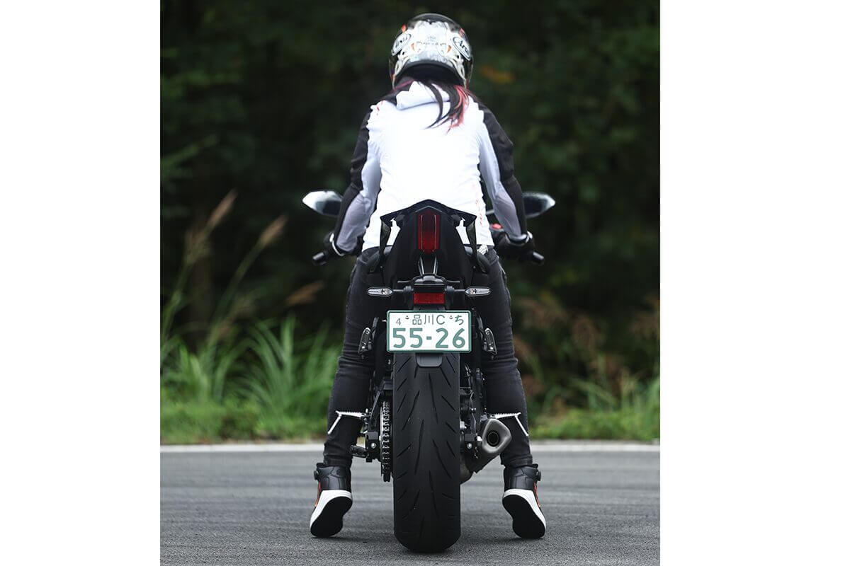 |ヤマハYZF-R7【大幅アップデートで電脳強化、車体改良、よりイケメンに!】全日本ライダー岡崎静夏が試乗
