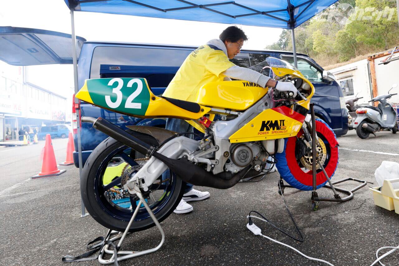 |CBX?TZR?ノートン?エグリ! 誰でもどんなスキルでもサーキットを満喫できる走行会イベントで見つけた、個性豊かな絶版車たち