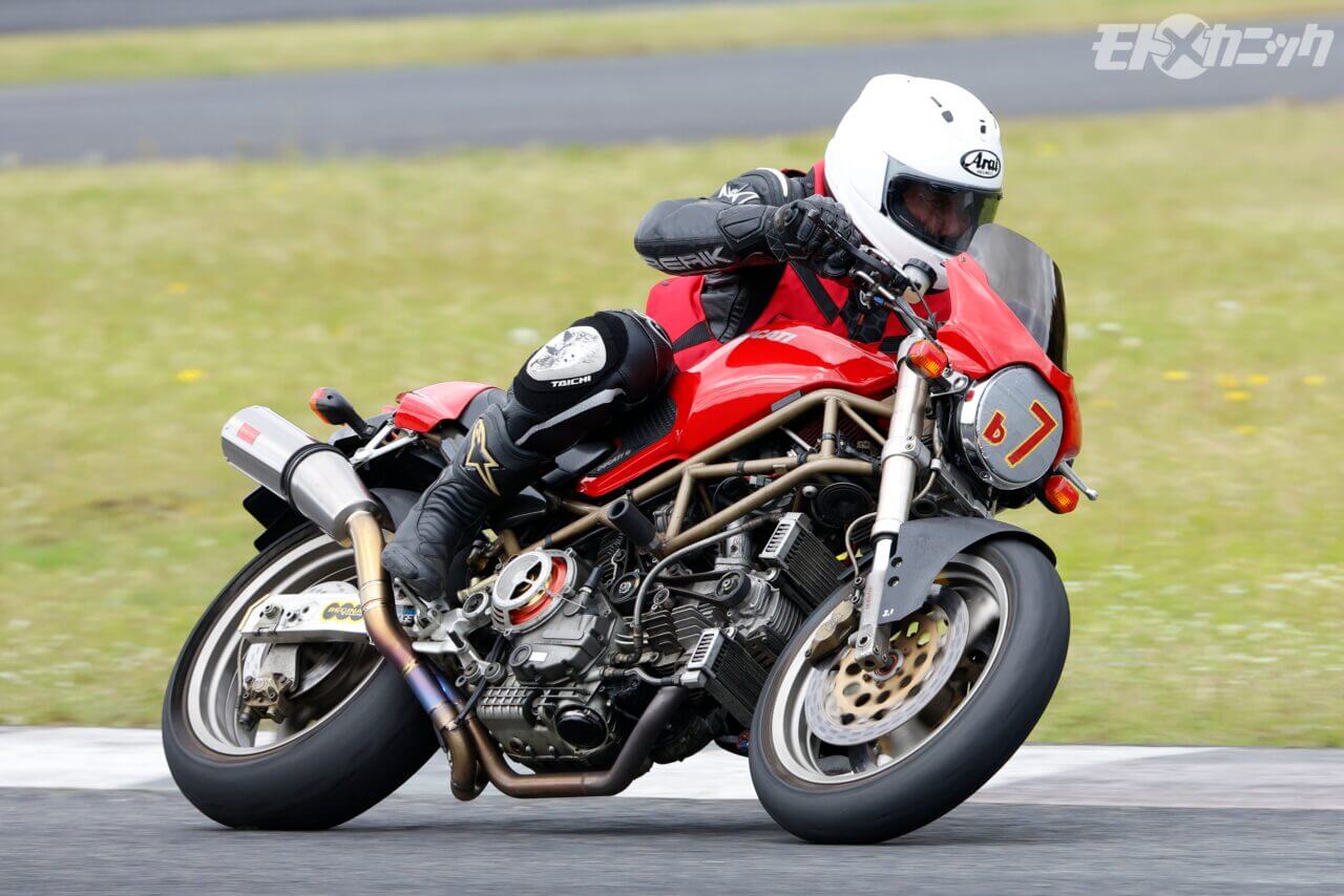 オーヴァーレーシングプロジェクツ｜アストライド｜参加車｜CBX?TZR?ノートン？エグリ! 誰でもどんなスキルでもサーキットを満喫できる走行会イベントで見つけた、個性豊かな絶版車たち