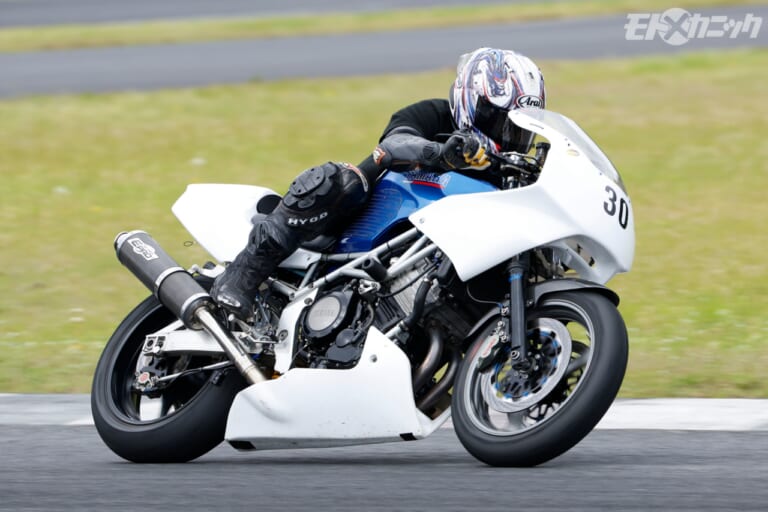 オーヴァーレーシングプロジェクツ|アストライド|参加車|CBX?TZR?ノートン?エグリ! 誰でもどんなスキルでもサーキットを満喫できる走行会イベントで見つけた、個性豊かな絶版車たち