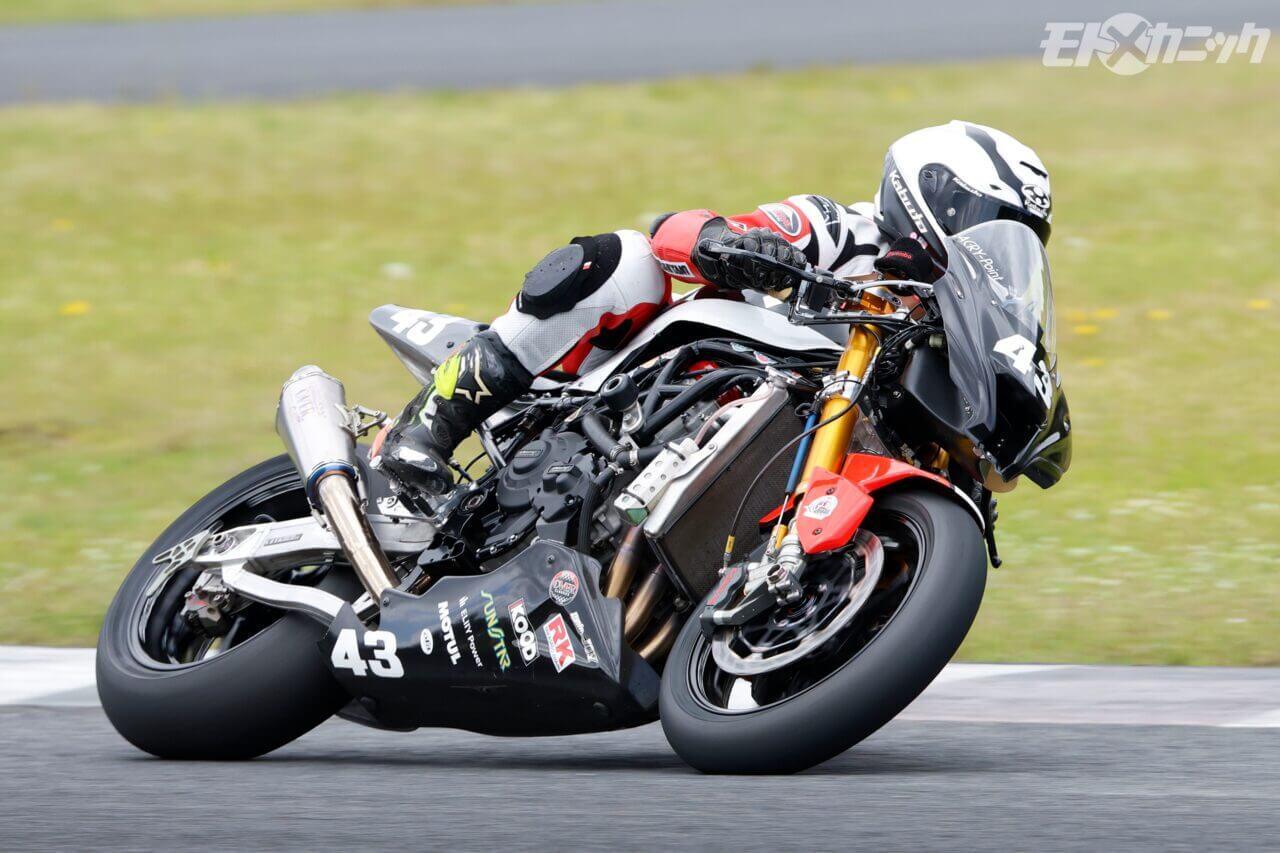 オーヴァーレーシングプロジェクツ|アストライド|参加車|CBX?TZR?ノートン?エグリ! 誰でもどんなスキルでもサーキットを満喫できる走行会イベントで見つけた、個性豊かな絶版車たち