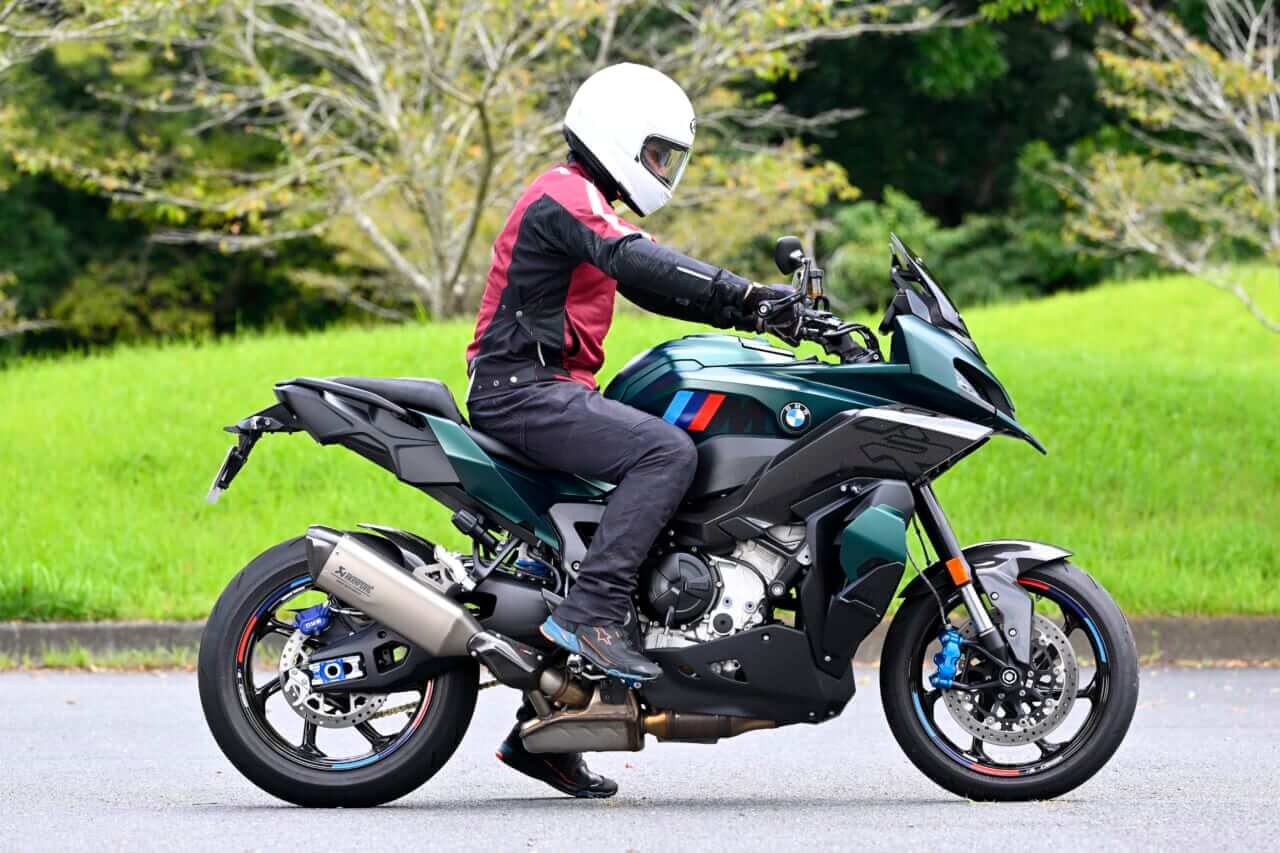BMW M1000XR｜【走りに集中する“Mシリーズ”らしい高いスポーツ性をとくと味わえ！】BMW M1000XR試乗レポート