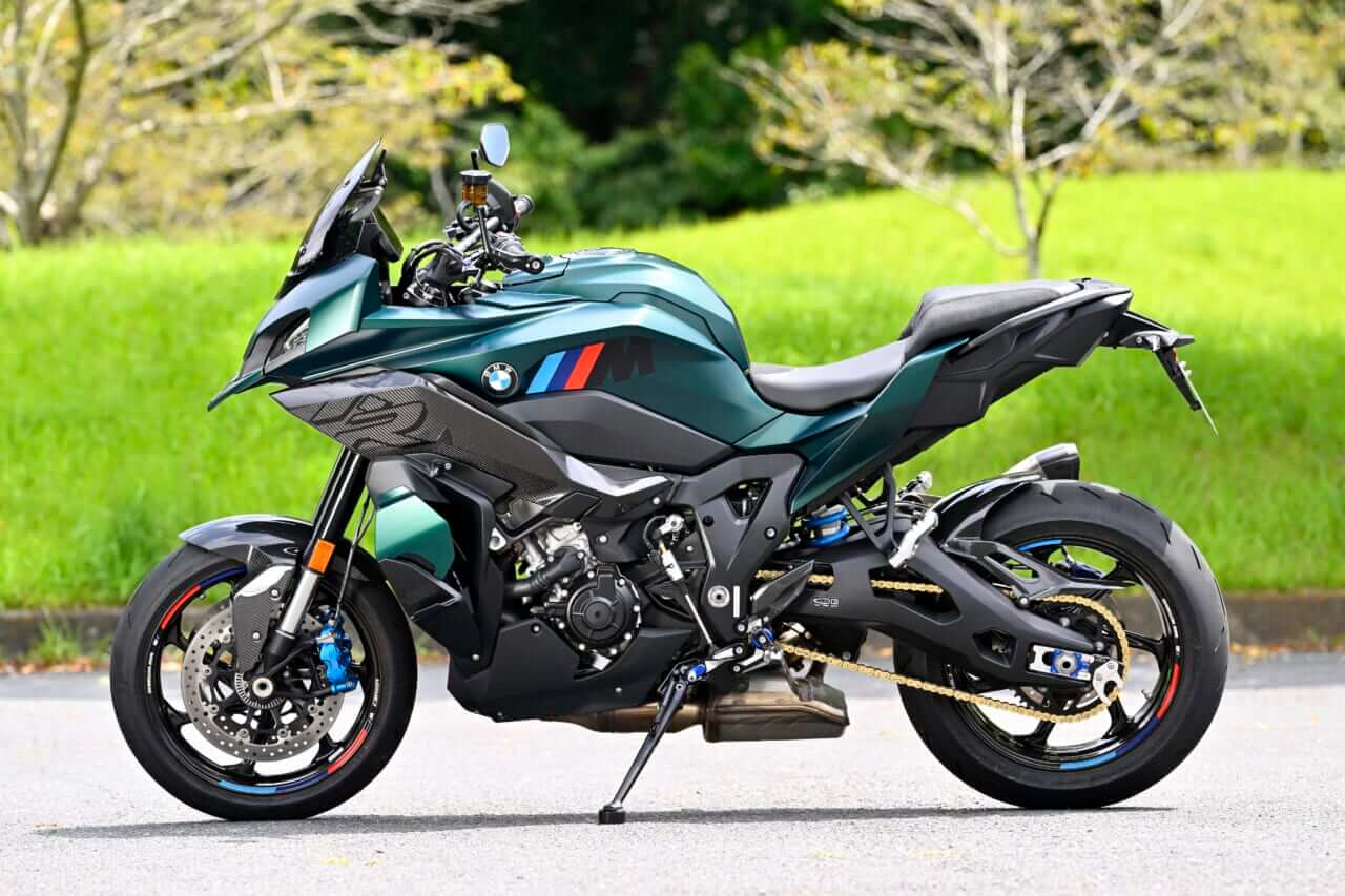 BMW M1000XR｜【走りに集中する“Mシリーズ”らしい高いスポーツ性をとくと味わえ！】BMW M1000XR試乗レポート