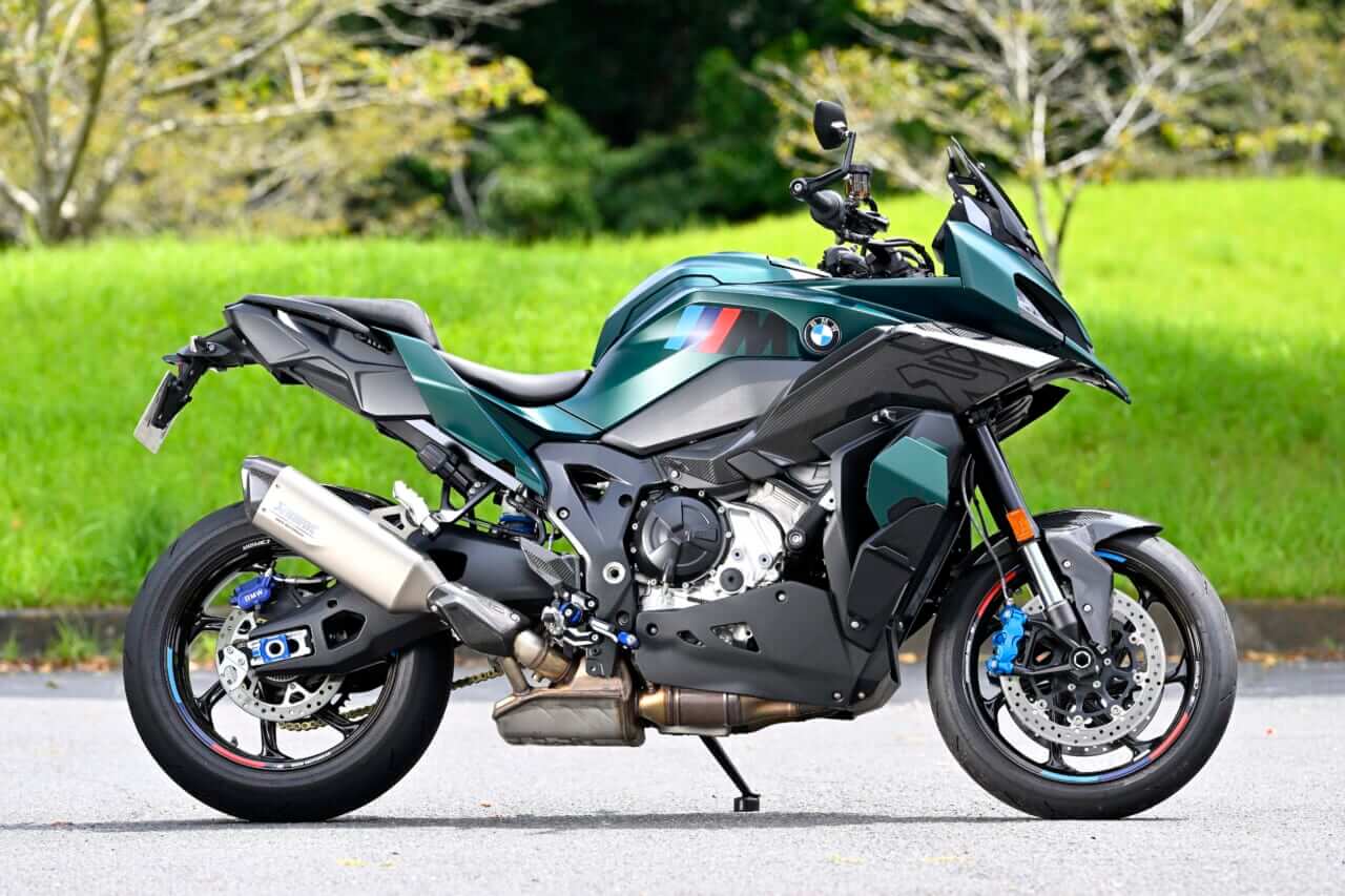 BMW M1000XR｜【走りに集中する“Mシリーズ”らしい高いスポーツ性をとくと味わえ！】BMW M1000XR試乗レポート