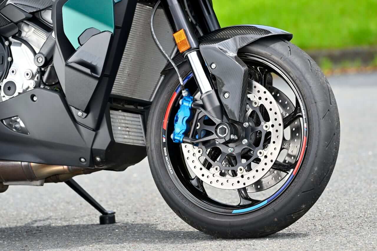 BMW M1000XR|【走りに集中する“Mシリーズ”らしい高いスポーツ性をとくと味わえ!】BMW M1000XR試乗レポート