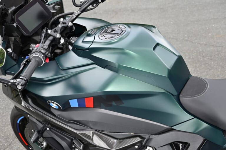 BMW M1000XR｜【走りに集中する“Mシリーズ”らしい高いスポーツ性をとくと味わえ！】BMW M1000XR試乗レポート