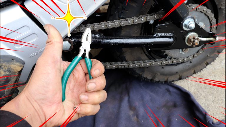 【工具は七変化】冬の指挟みよサラバ! ダイソーのペンチを削って専用チェーンプライヤーを自作する裏ワザ｜【工具は七変化】冬の指挟みよサラバ! ダイソーのペンチを削って専用チェーンプライヤーを自作する裏ワザ