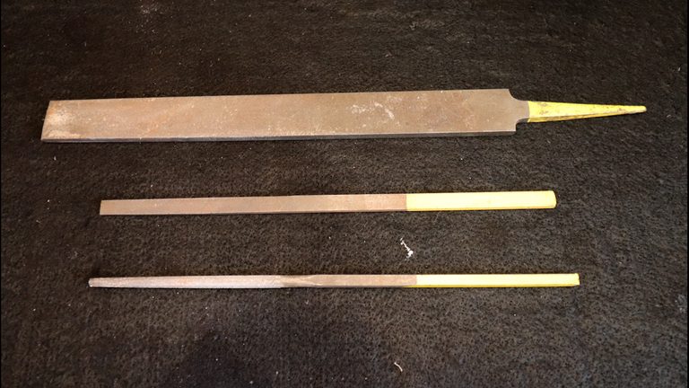 【工具は七変化】冬の指挟みよサラバ! ダイソーのペンチを削って専用チェーンプライヤーを自作する裏ワザ｜【工具は七変化】冬の指挟みよサラバ! ダイソーのペンチを削って専用チェーンプライヤーを自作する裏ワザ