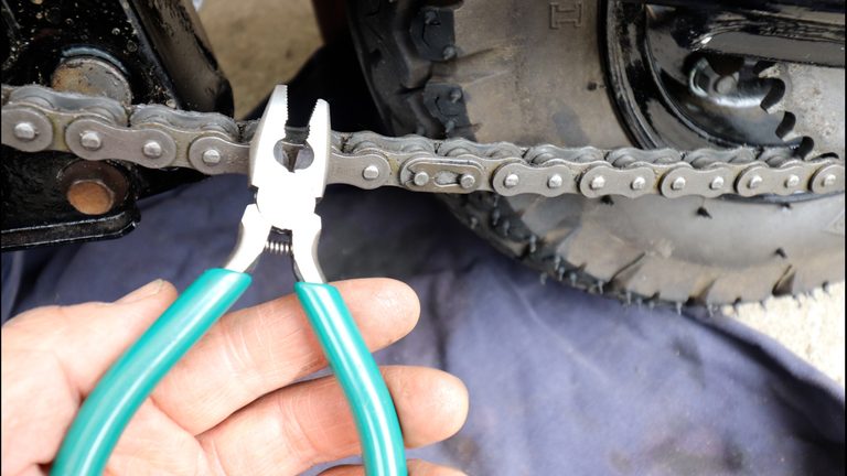 【工具は七変化】冬の指挟みよサラバ! ダイソーのペンチを削って専用チェーンプライヤーを自作する裏ワザ|【工具は七変化】冬の指挟みよサラバ! ダイソーのペンチを削って専用チェーンプライヤーを自作する裏ワザ