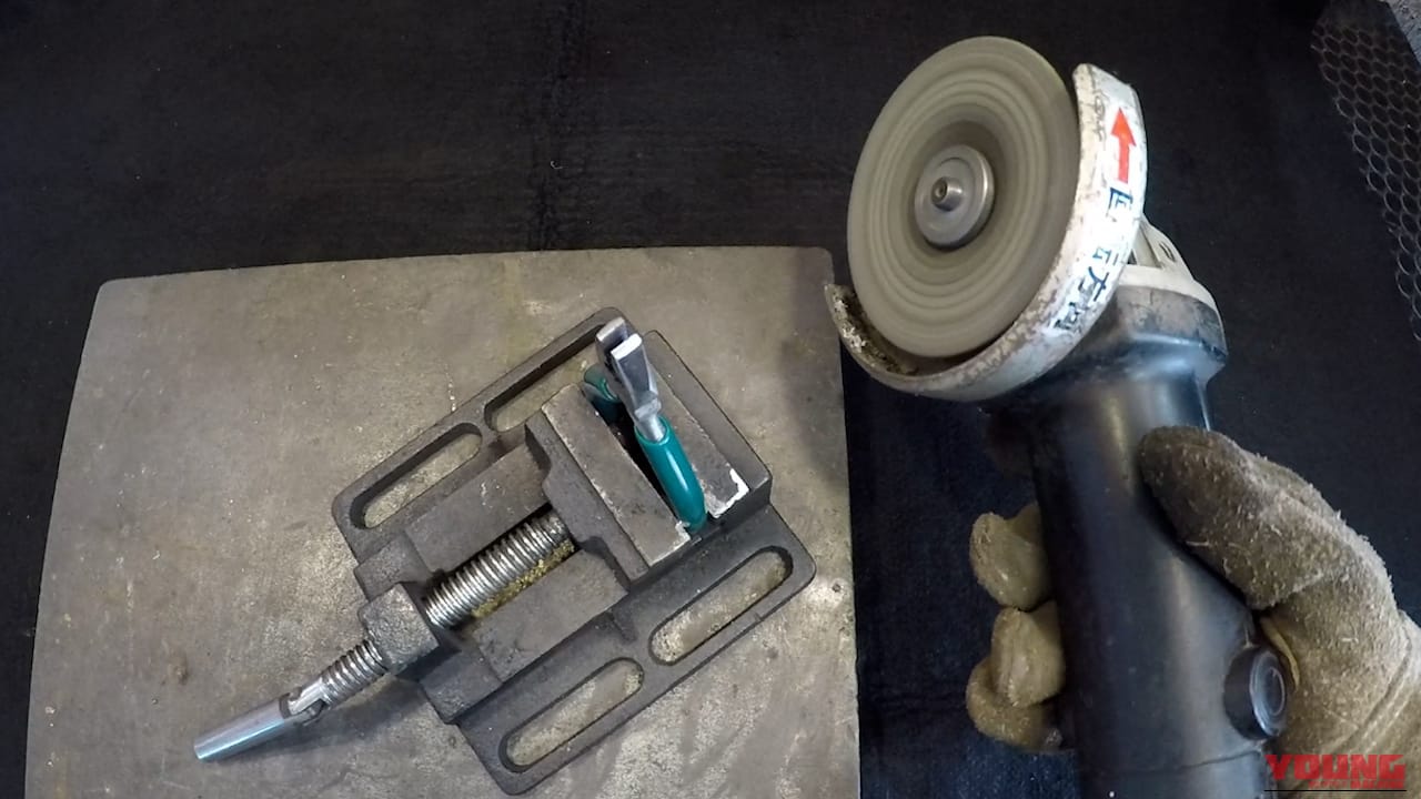 【工具は七変化】冬の指挟みよサラバ! ダイソーのペンチを削って専用チェーンプライヤーを自作する裏ワザ|【工具は七変化】冬の指挟みよサラバ! ダイソーのペンチを削って専用チェーンプライヤーを自作する裏ワザ