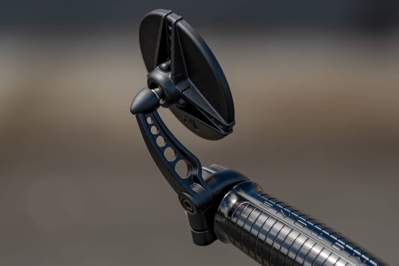 プロトからMotone Customsの新作バーエンドミラー「AERONAUT」登場! 削り出し&穴あきデザインが刺さりすぎ!