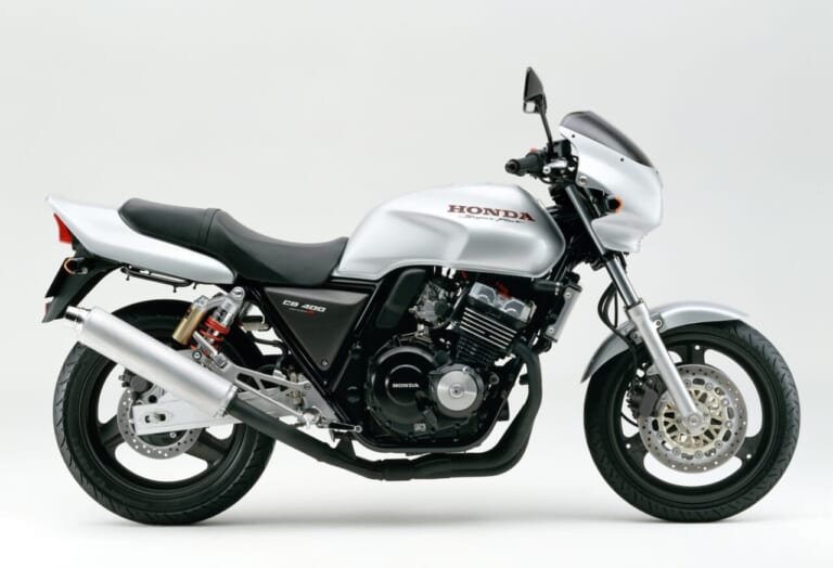 HONDA CB400 SUPER FOUR VERSION R｜“R”は伊達じゃない! 1万2000rpmで53馬力を解き放つホンダ「CB400 SUPER FOUR バージョンR」の伝説と技術