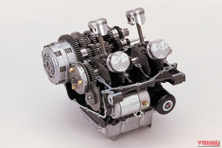 HondaのVFR400Rのエンジン｜「こんなにもあるんだ…」普通二輪免許で乗れる4気筒の名車たち。レーサーレプリカモデルを一挙に7車種紹介！
