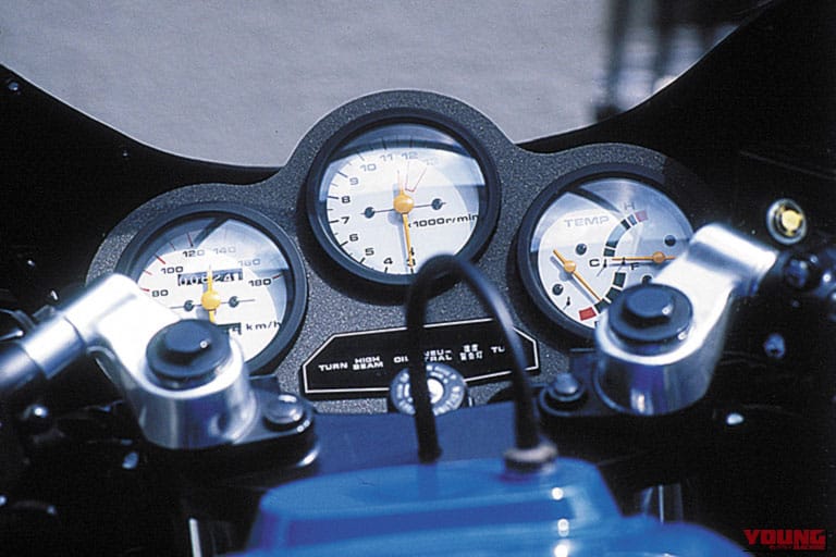 SUZUKI GSX-Rのメーター類の写真｜「こんなにもあるんだ…」普通二輪免許で乗れる4気筒の名車たち。レーサーレプリカモデルを一挙に7車種紹介！