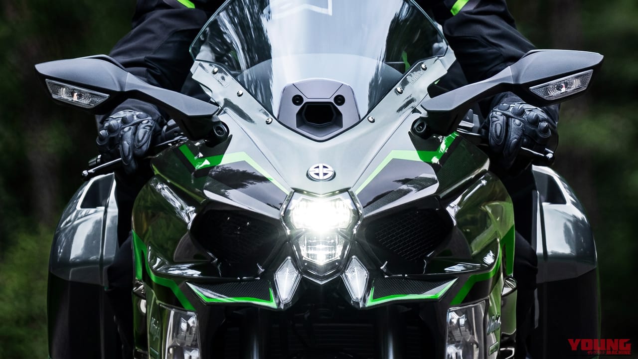 驚異の200馬力スーパーチャージャーに前車追従クルコンに電子制御サス! カワサキの最高峰ツアラー「Ninja H2 SX SE」2027年型が価格据え置きで登場
