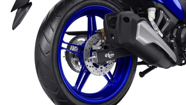 YZF-R15の心臓部を積む「異形のスポーツバイク」に、2スト伝説RZ250の復刻カウルまで！8月ヤマハ関連注目ニューストピックス5選