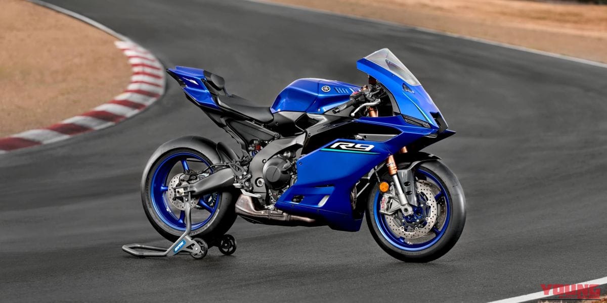 YAMAHA YZF-R9｜つや消し紺に朱色の差し色が映える! 新色2色を引っ提げてヤマハの120馬力3気筒スーパースポーツ「YZF-R9」2027年モデルが登場