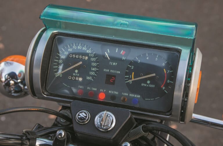 SUZUKI ROTARY RE-5|ジウジアーロデザインと“茶筒”メーター! スズキが挑んだロータリーエンジンの夢と真実【ROTARY RE-5:1974~1976】