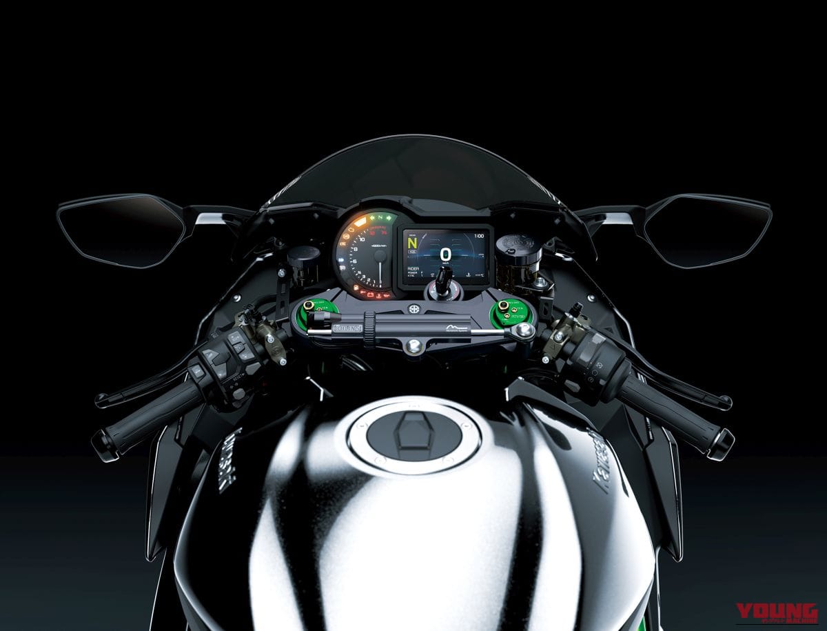KAWASAKI Ninja H2 CARBON｜唯一無二の過給機モンスターが衝撃復活! 海外で牙を磨いてきたカワサキ「Ninja H2 CARBON」が圧縮比11.2＆減速比ショート化で覚醒して国内再導入