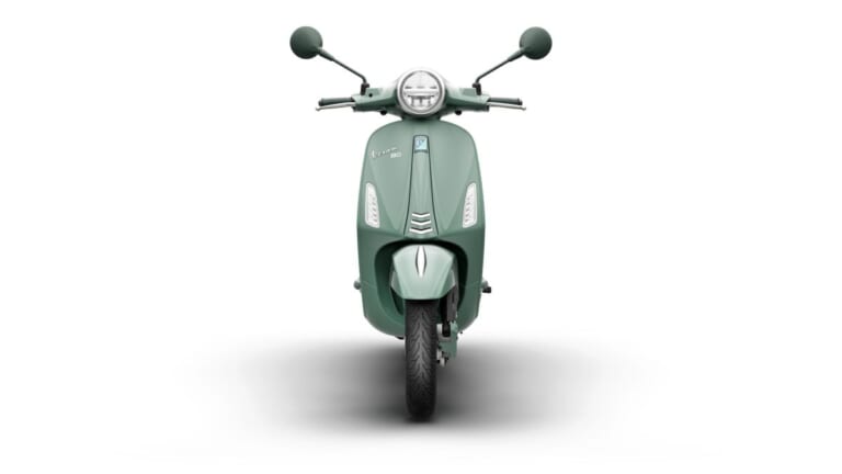 VESPA Primavera 80th|【限定30台】初代Vespa 98着想のホイールと冷却グリルが復活! トーン・オン・トーンのグリーン仕立て「プリマベーラ 80th」が国内予約スタート