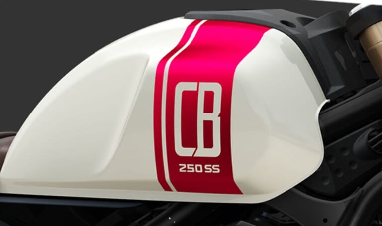 HONDA CB250SS CONCEPT｜赤ストライプのタンクと2エンドマフラーを採用したスクランブラースタイル! ホンダ「CB250SSコンセプト」が2027年春に市販化へ