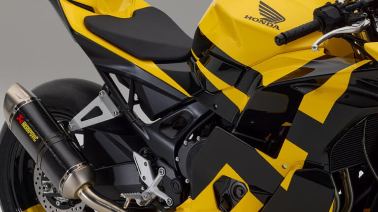 フルカウル版CB750ホーネット!? タイガーイエローと黒ストライプが躍動するホンダ×オニツカタイガーのミドルスポーツコンセプトがミラノで公開【海外】