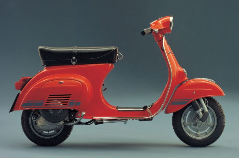 VESPA Primavera125｜【限定30台】初代Vespa 98着想のホイールと冷却グリルが復活! トーン・オン・トーンのグリーン仕立て「プリマベーラ 80th」が国内予約スタート
