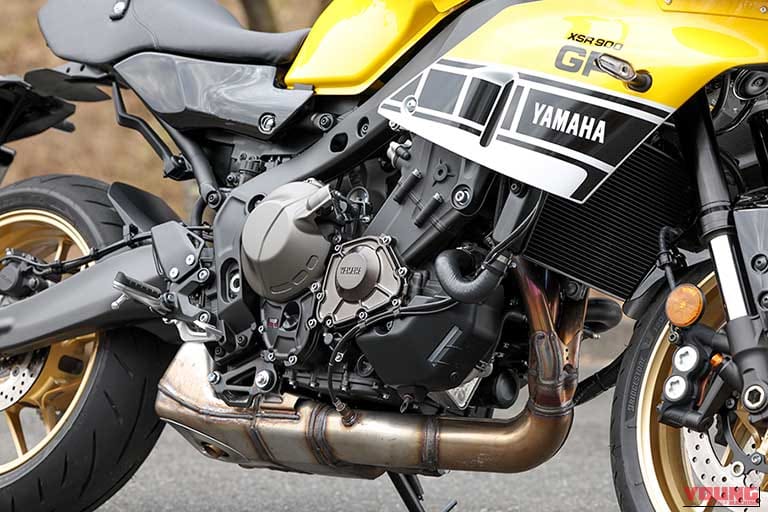 YAMAHA XSR900 GPのエンジン|「見る者を魅了する造形美」スズキ GSX-8Tとヤマハ XSR900 GPのディテールを写真でチェック!