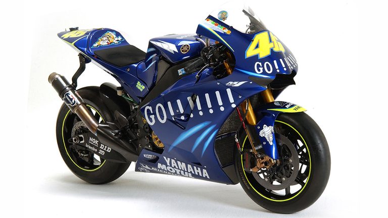 Honda & YAMAHA 主要GPマシン一覧｜2ストロークの猛威から直4クロスプレーンの栄光、そして「V4」の革新へ！ 世界を魅了する「YAMAHA 主要GPマシン」ガイド