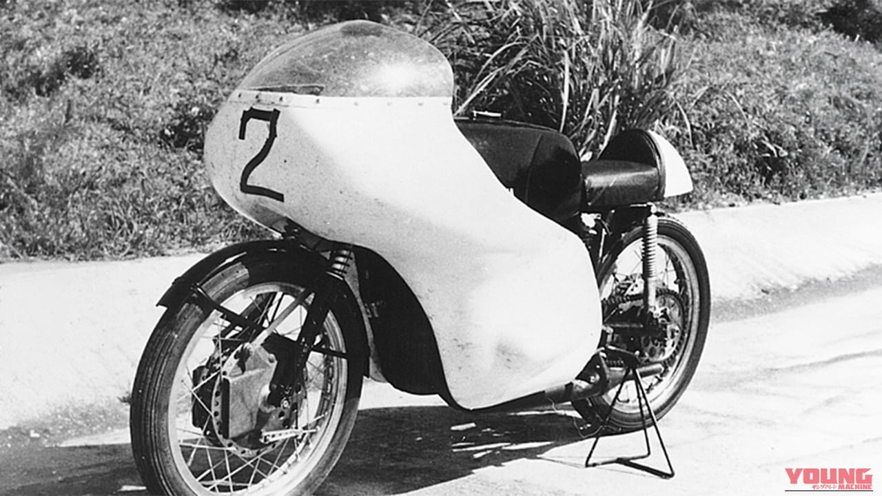 Honda & YAMAHA 主要GPマシン一覧|2ストロークの猛威から直4クロスプレーンの栄光、そして「V4」の革新へ! 世界を魅了する「YAMAHA 主要GPマシン」ガイド
