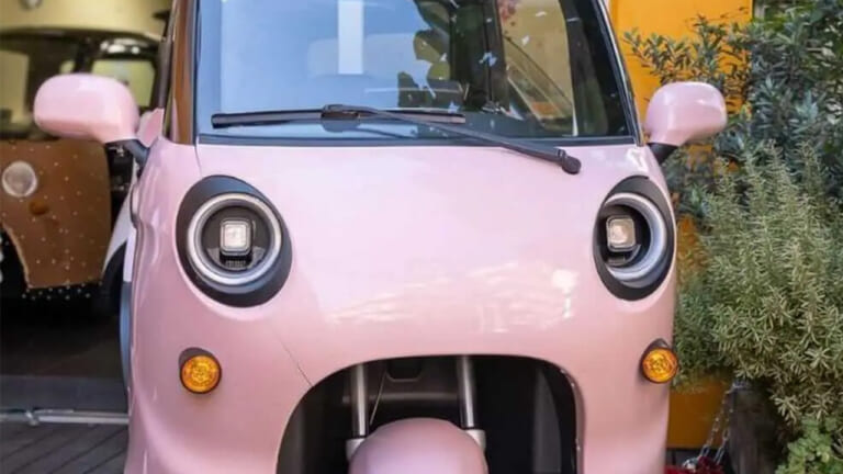日本発ソーラーEVトライクに、キムタク愛車説の野獣スーパーカーが話題沸騰! 8月に話題を集めたバイク・クルマニュースを総ざらい