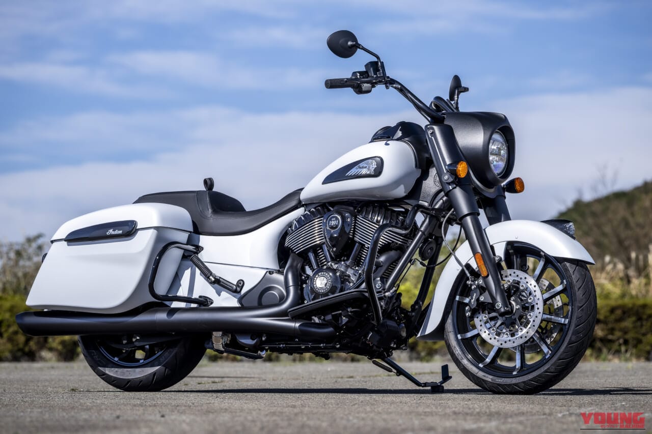 Indian Springfield Dark Horse｜【試乗】クラシカルなスタイルを、モダンなディテールで構築。走りも楽しめるクラシック・クルーザー【インディアン・モーターサイクル Springfield Dark Horse】